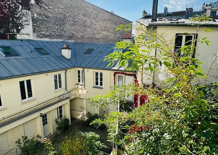 Montmartre Romantic, Bed & Breakfast - Paris